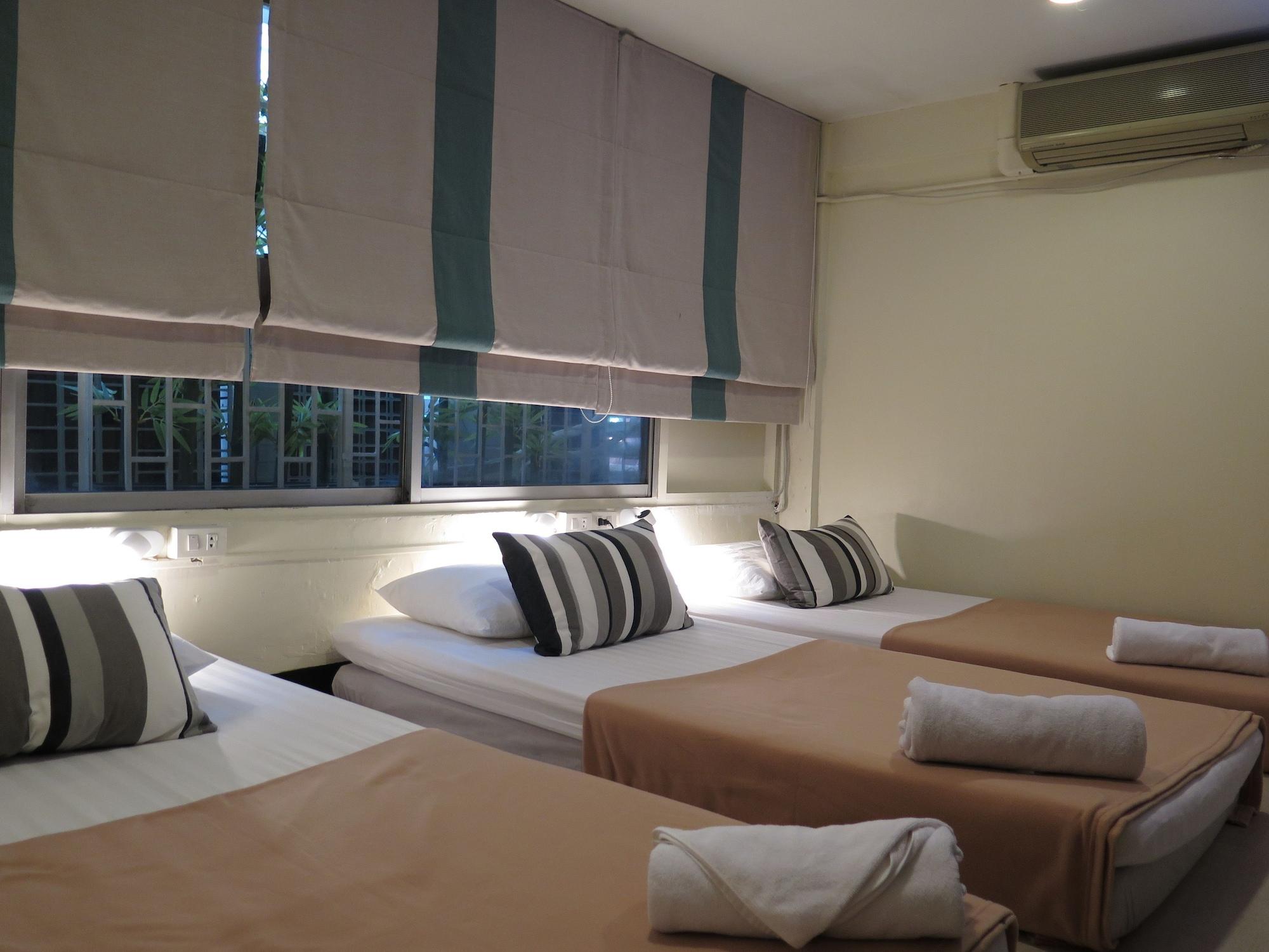 I-Sleep Silom Hostel Bangkok Bagian luar foto